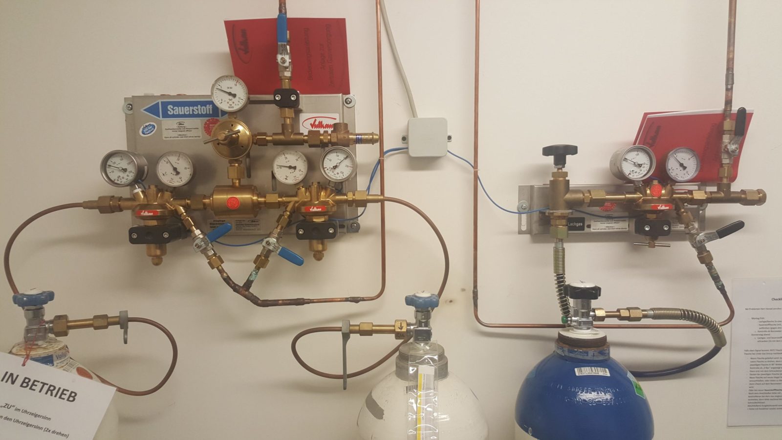 Umschaltanlage Sauerstoff mit Lachgas-Einzelanlage